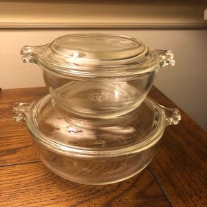 Pyrex clear 10 oz & 20 oz dishes with lids